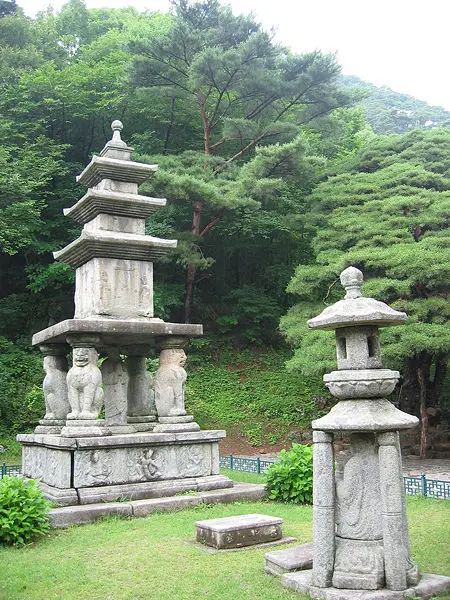 File:Jirisan hwaomsa2.jpg