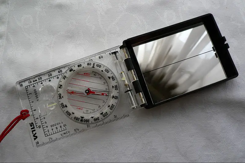 File:Silva Sighting Compass.jpg