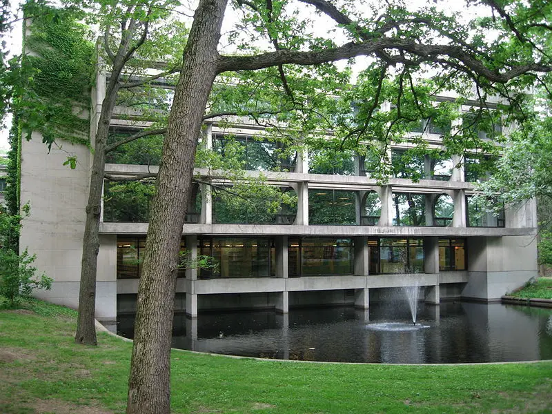 File:Wellesley College Clapp Library.jpg
