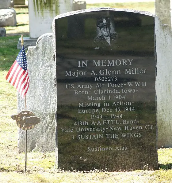 File:GlennMillerMonumentGroveStCemeteryNewHavenCT04152008.JPG