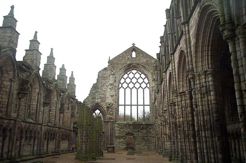 File:HolyroodAbbeyRuin200411 CopyrightKaihsuTai.jpg