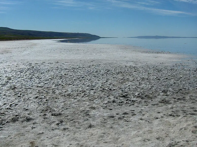 File:Turkey.LakeTuz004.jpg