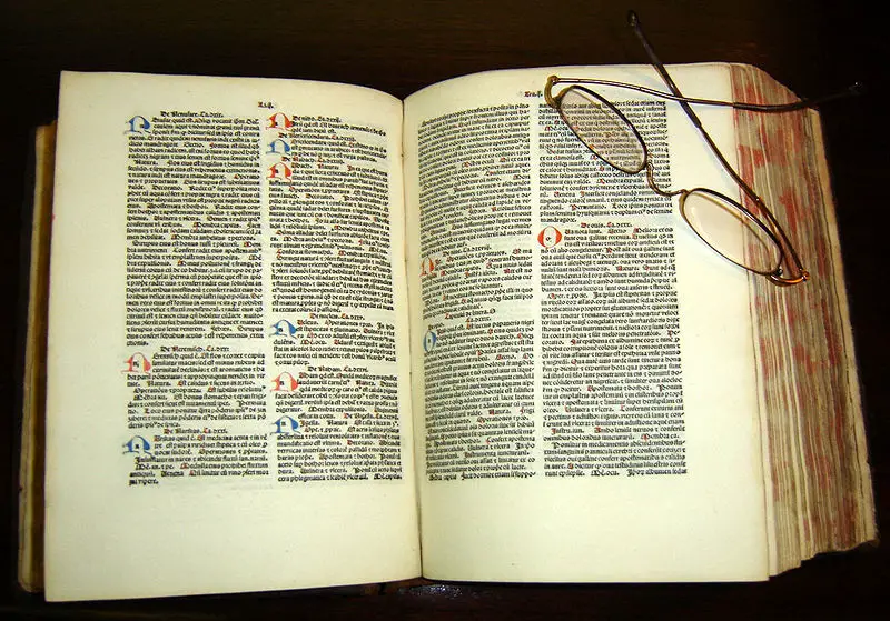 File:Canons of medicine.JPG
