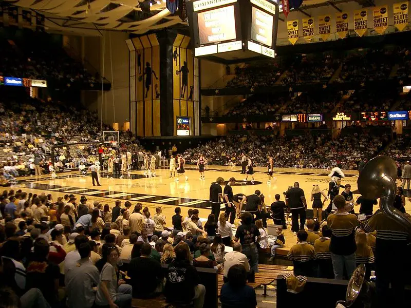 File:Memorial Gymnasium Vanderbilt.jpg