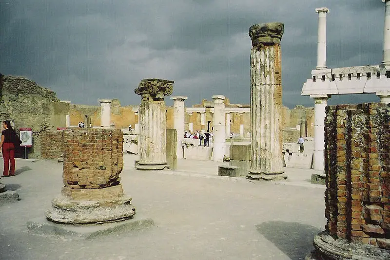File:Pompeii.jpg