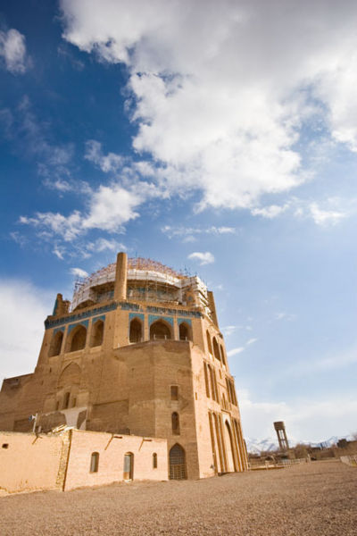 File:Soltaniyeh exterior.jpg