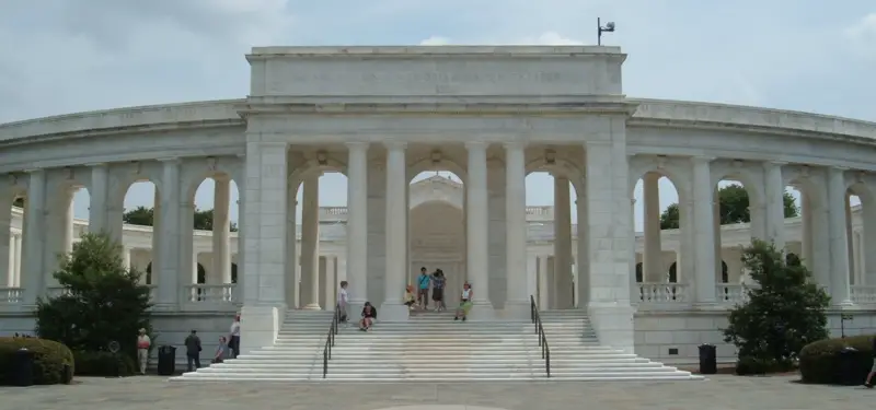 File:Arl-mem-amphi.png