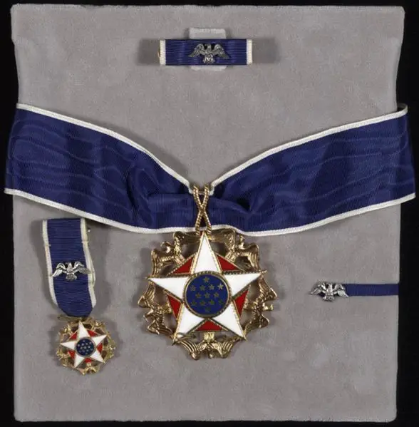 File:Presidential-medal-of-freedom.jpg