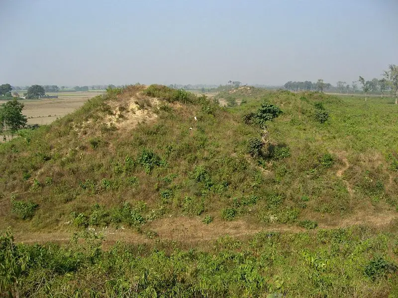 File:Sravasti-citywall.jpg